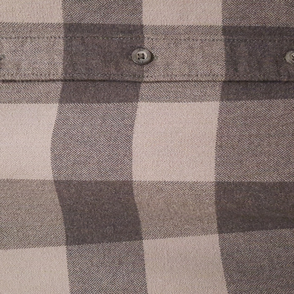 Eddie Bauer Classic Fit Flannel In Black And Gray Check Pattern - Picture 4 of 5
